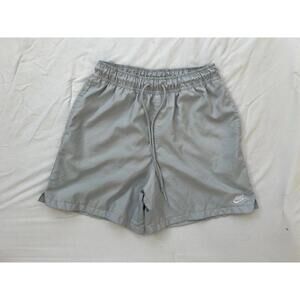 Nike club men’s size L light grey woven flow shorts
